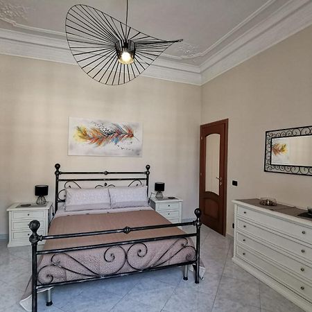 דירות ונטימיגליה Casa In Centro מראה חיצוני תמונה